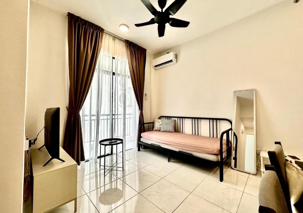 Bukit Kecil Apartment | 13A5TheSun#BayanLepas#QueensbayMall#CozyHomestay