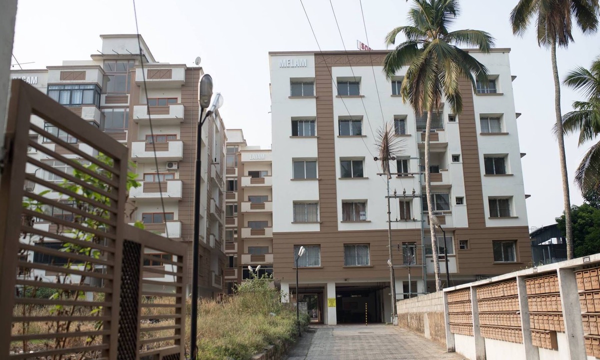 East Nada Apartment | 2 BHK Furnished Flat - Suite - 200 m to Guruvayoor Temple