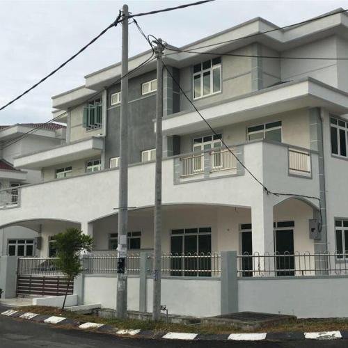 Taman Sejati Apartment | 20Pax 3-Storey SemiD 5Room&5Bathroom Sweet Dream Home Sitiawan