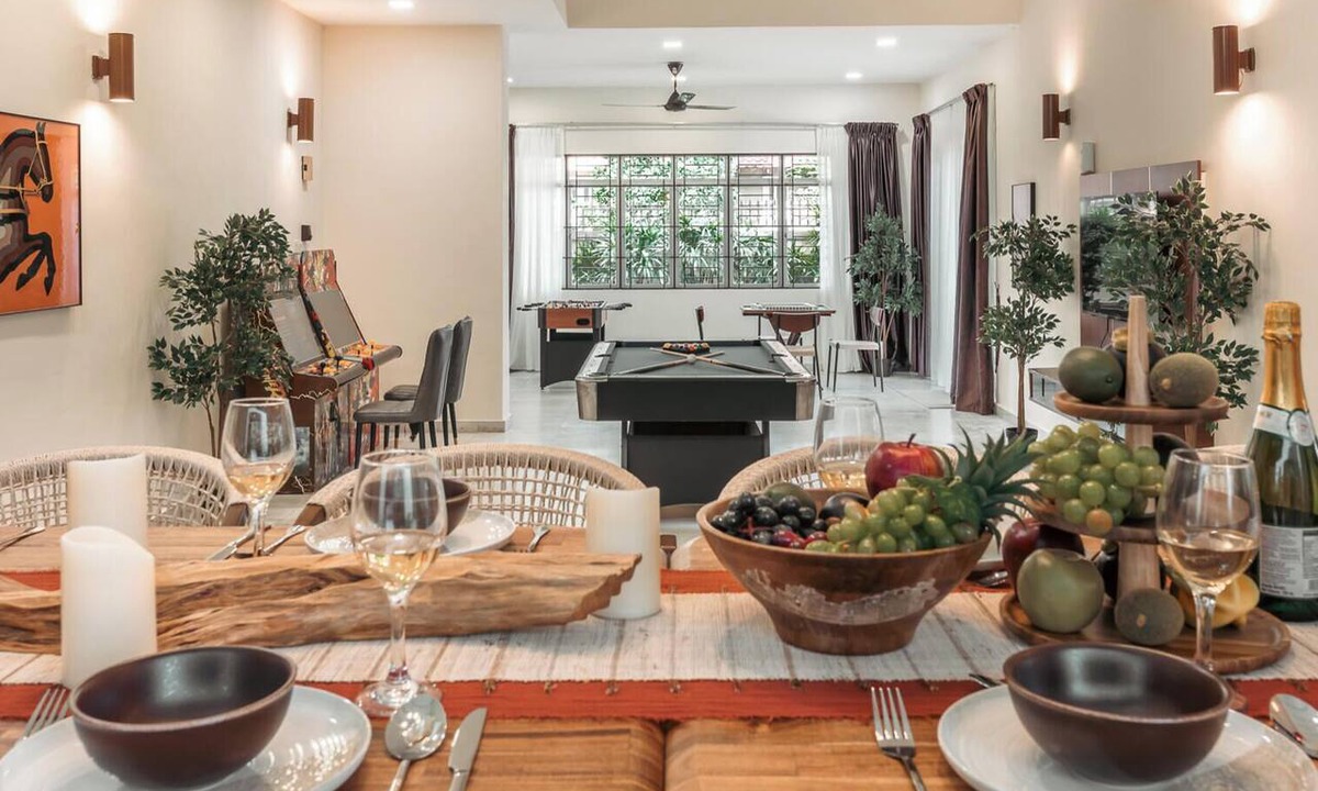 Ampang Villa | 20pax Bali Villa with Karaoke & BBQ Area