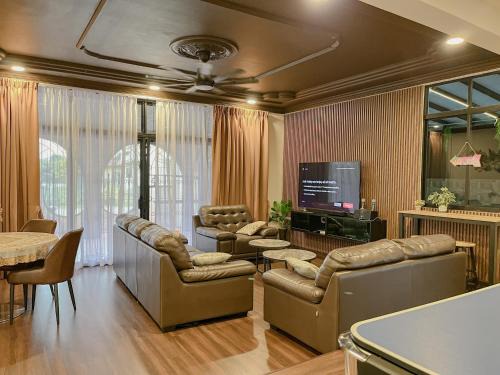 Tanjung Kling Villa | 25Pax VillaMax Klebang 6Bedroom 4Bath with Pool BBQ SingK