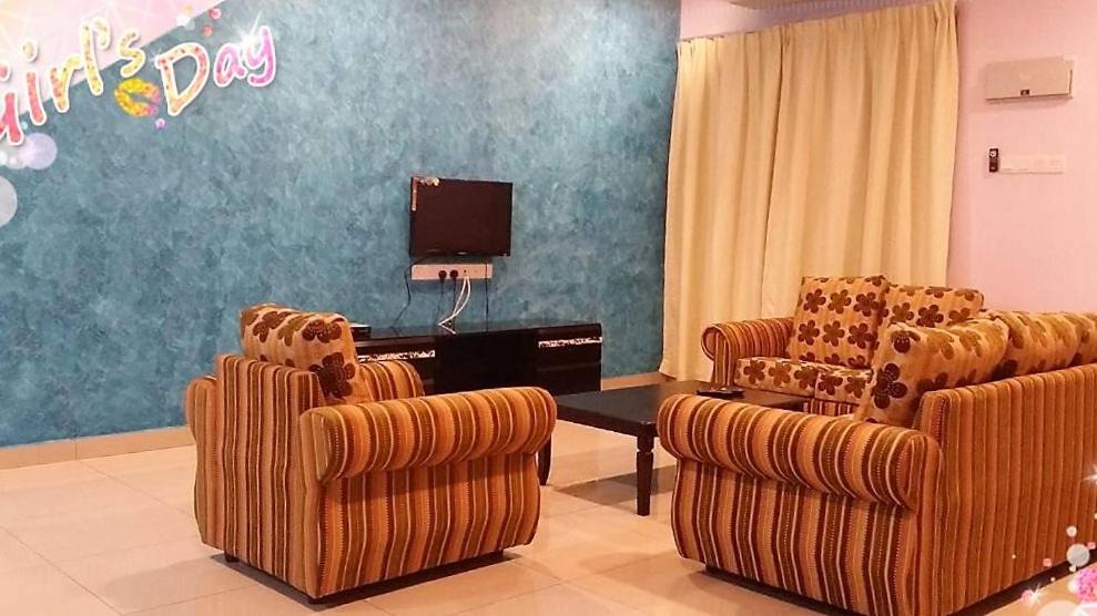 Taman Teratai House | 275 Sitiawan Homestay
