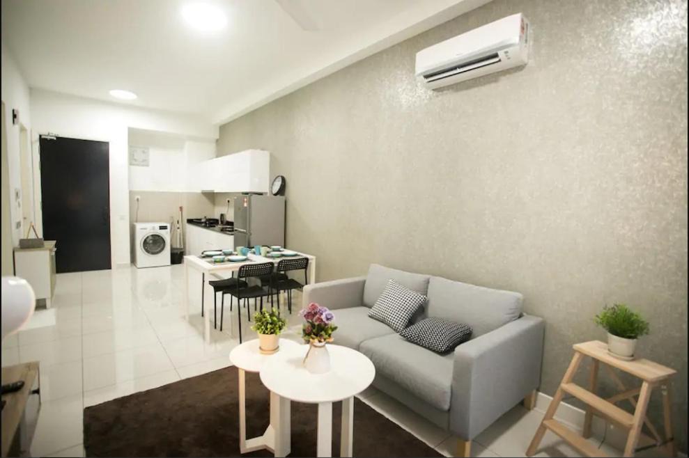 Gelang Patah Apartment | 2BR 4pax Educity Eco Nest Modern Family suites