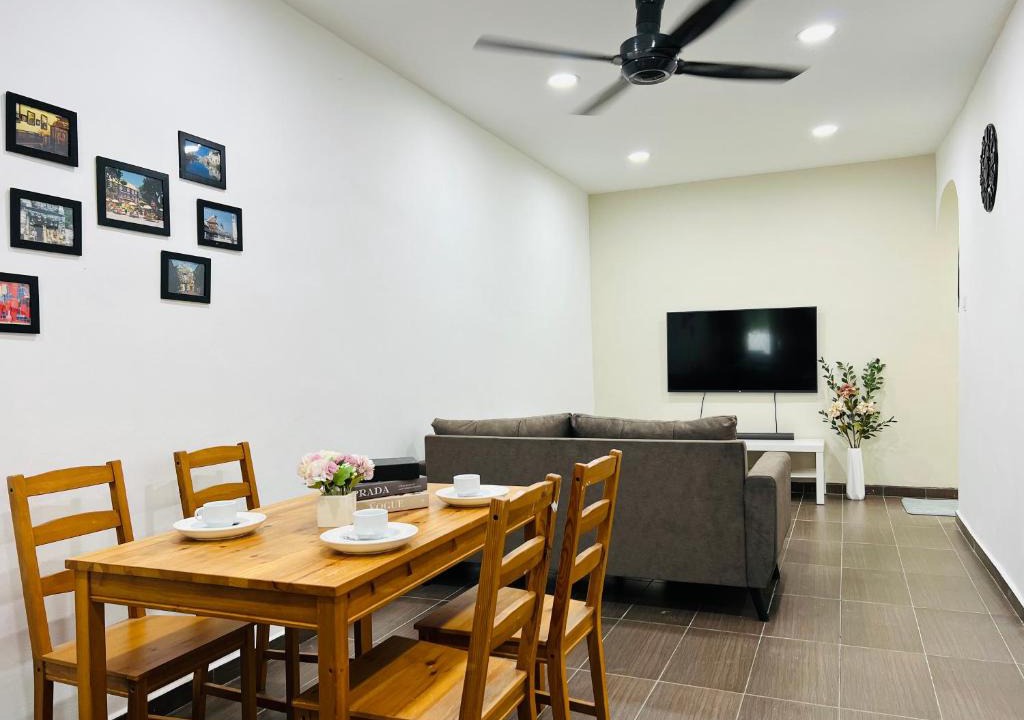 Taman Kota Laksamana House | 3 bedroom landed beside Jonker Taman Kota Laksamana 150A by Myplace