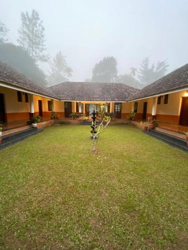 Vayittiri Hostel | 3 Hills Hostel