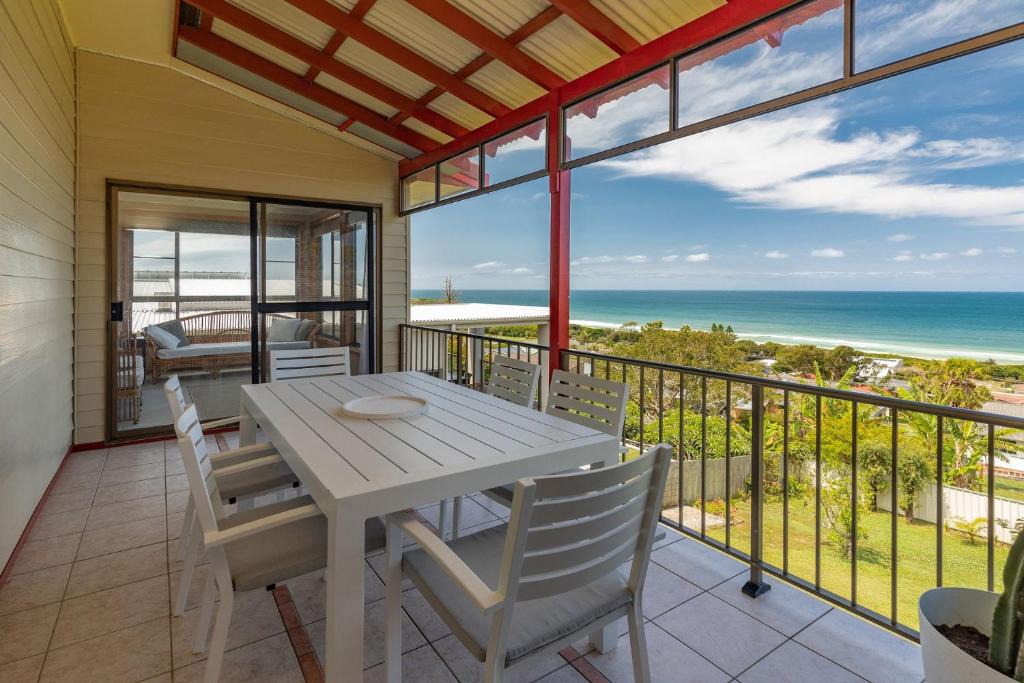 Forster House | 30 Becker