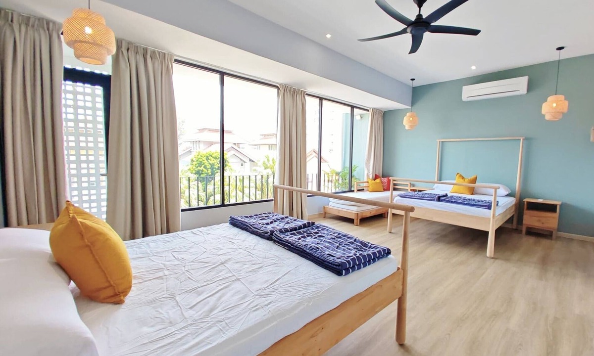 Puncak Ria House | 35 BeachHouse Batu Ferringhi 7 Bedroom 7 Bathroom 5 min from the beach!