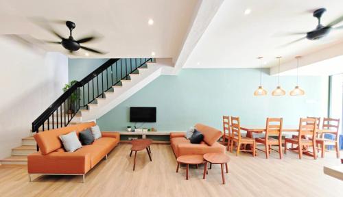 Puncak Ria House | 35 BeachHouse Batu Ferringhi 7 Bedroom 7 Bathroom EV friendly