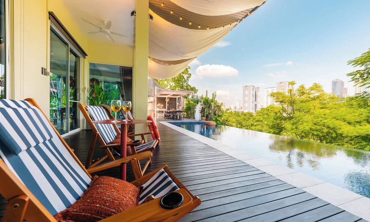 Kampung Haji Abdullah Hukum Villa | 38Pax Flame of the Forest Retreat Villa KL by Verano