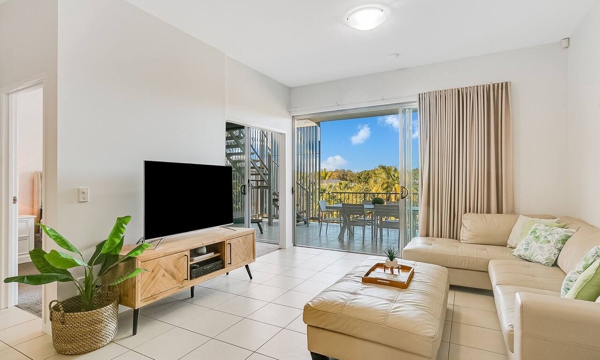 Casuarina Apartment | 3BR Drift Apartment with Rooftop Balcony by uHoliday