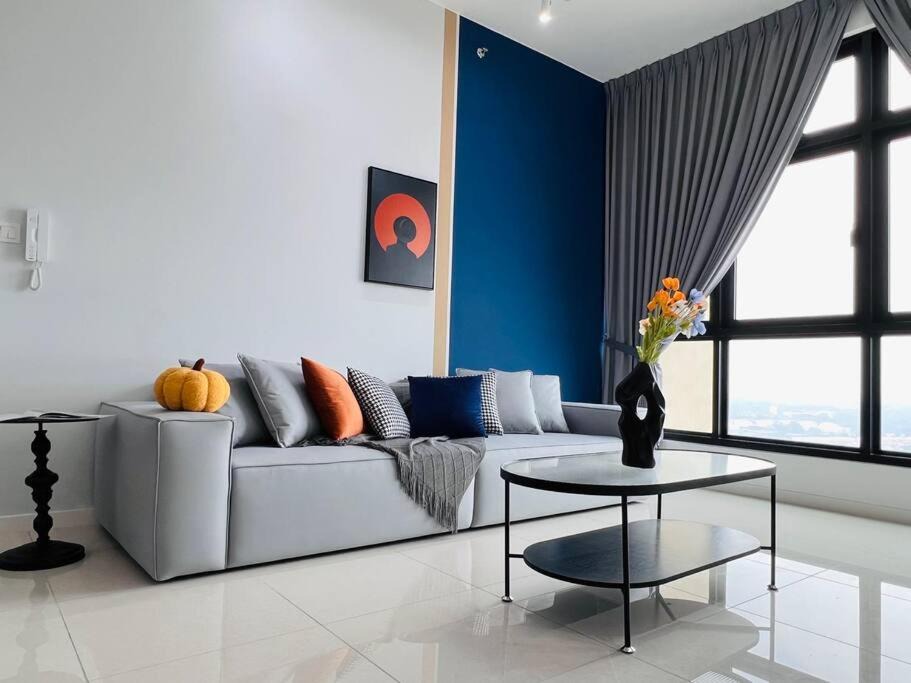 Taman Bukit Mewah Apartment | 3BR-Sora-Paradigm Residence by Guesthouse-8-9Pax