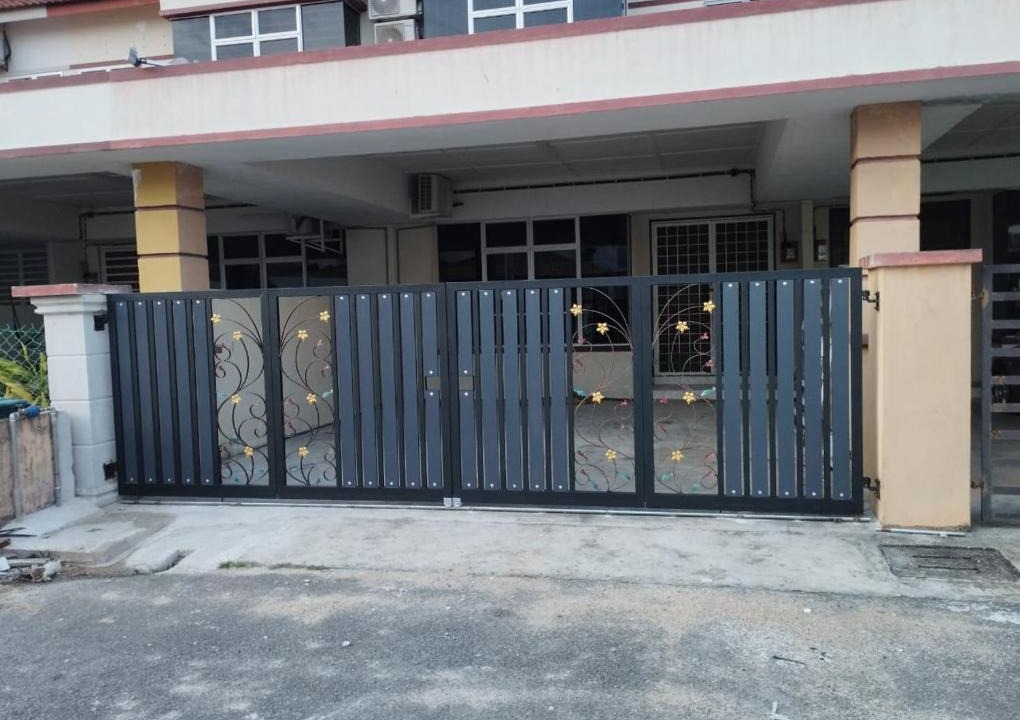 Kuantan House | 4 Bedroom House Indera Mahkota 8 Kuantan Homestay