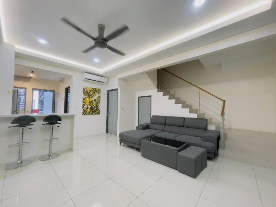 Ijok House | 4 Room Sweet Home 12pax @ Puncak Alam