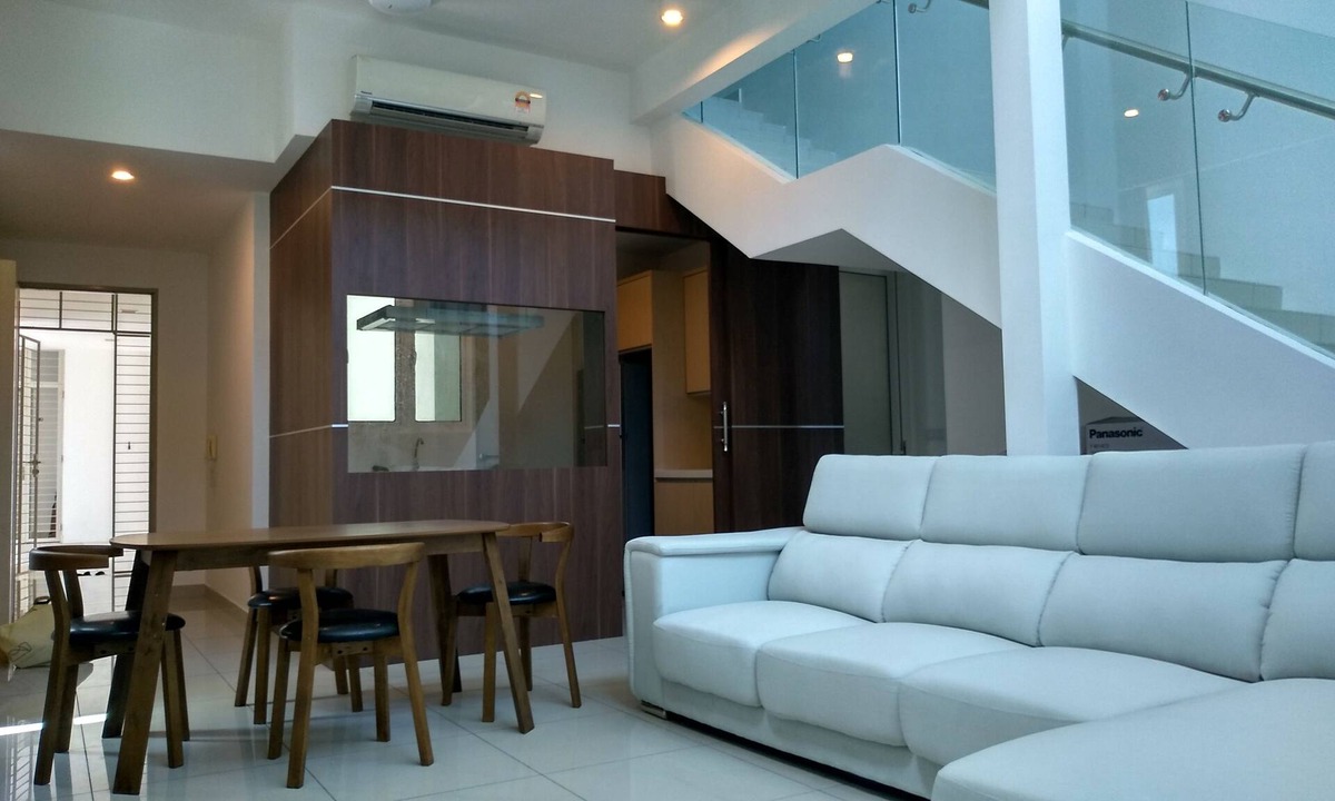 Kampung Batu Maung Condo | 4R 3B With High Speed Wifi full Facilities & Amenities