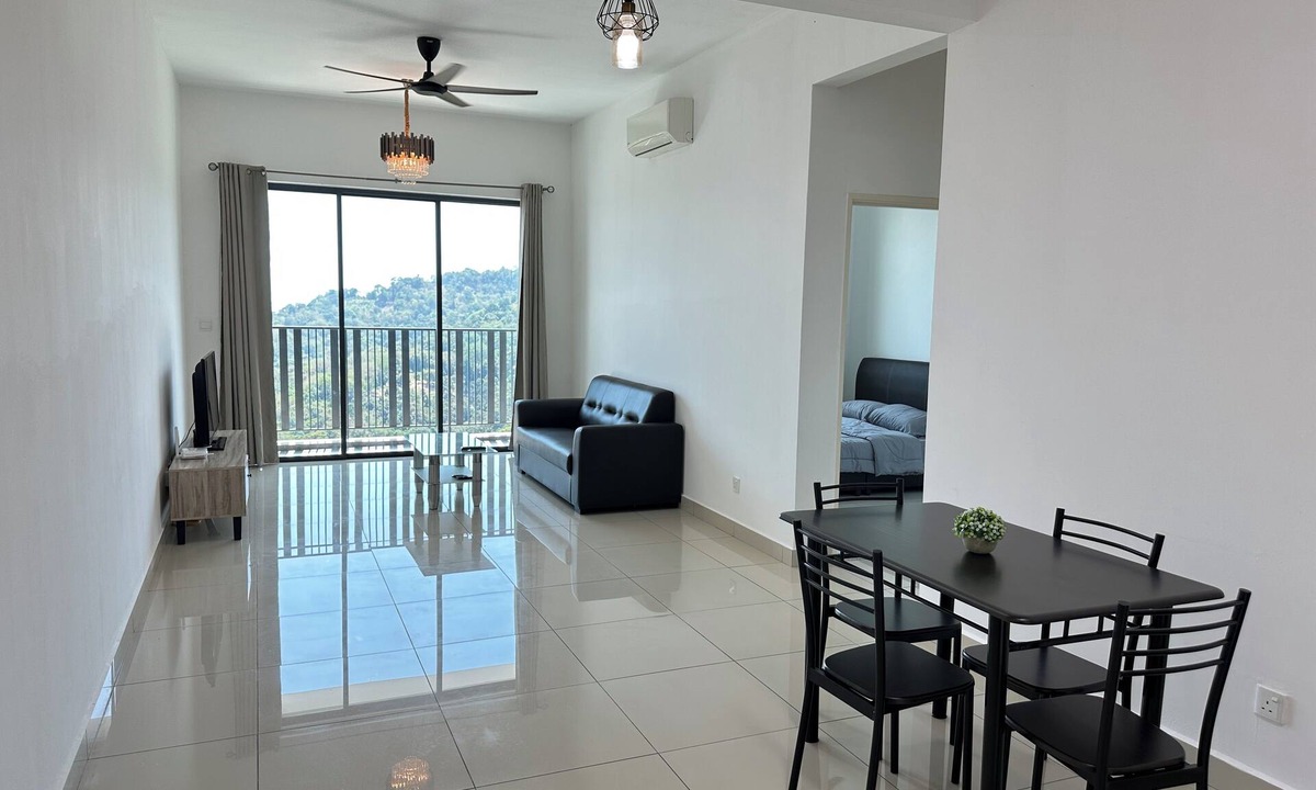 Kampung Sepuluh Condo | 5mins to Penang airport.Charming 3-bedroom condo.WiFi in delightful Bayan Lepas