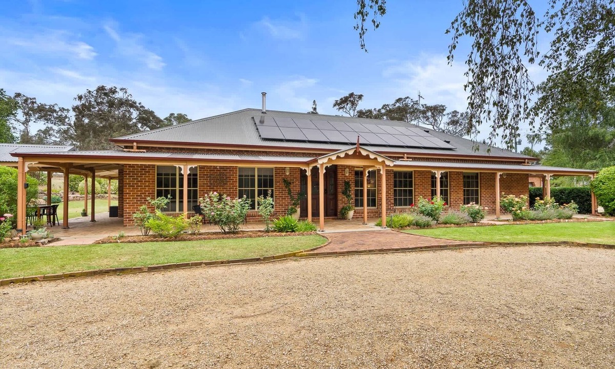 Laffing Waters House | 6 Minutes from Bathurst CBD - The Estait Homestead - Laffing Waters Retreat