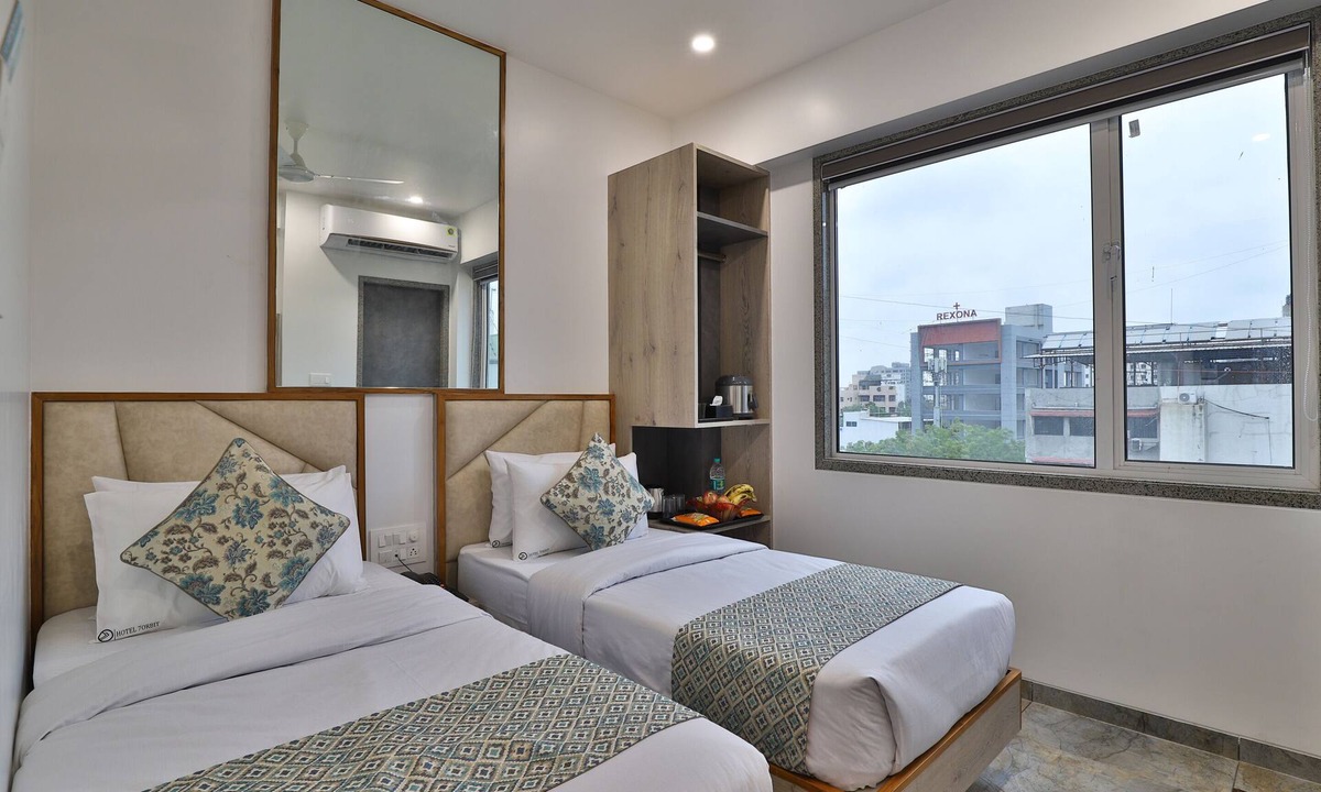 Surat Hotel | 7 Orbit Hotel Surat