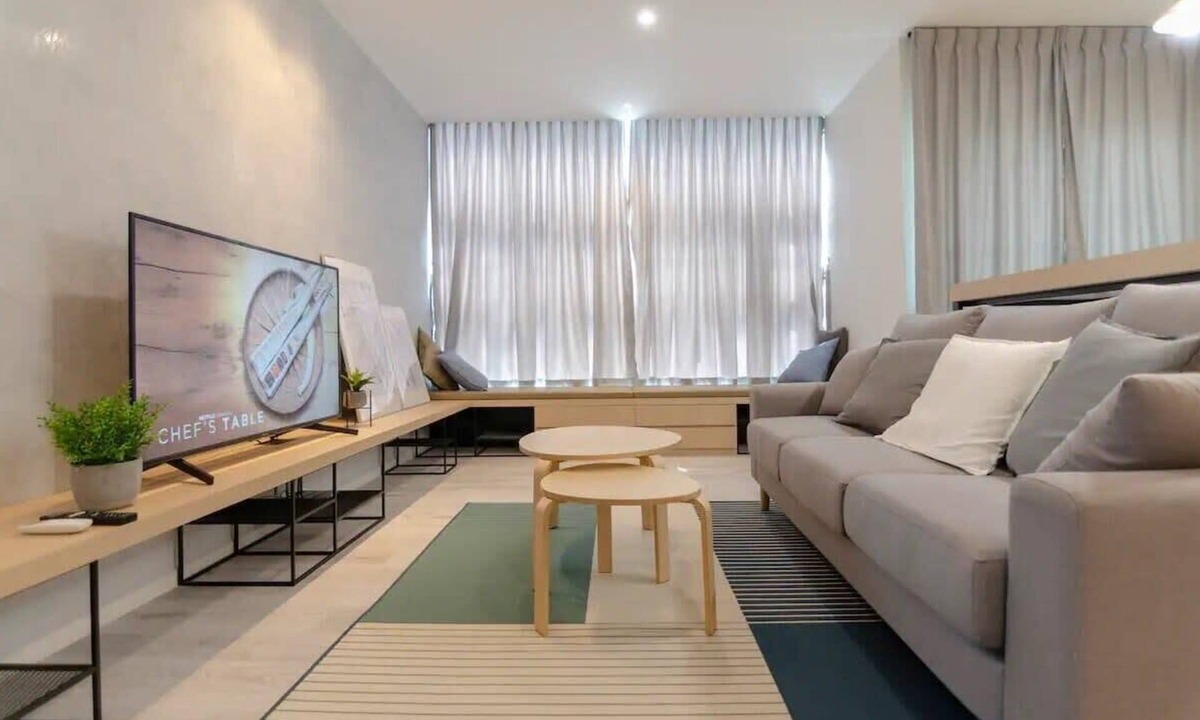 Central District Apartment | A Comfy & Bright 2BR Suasana Suite 6, FREE Parking