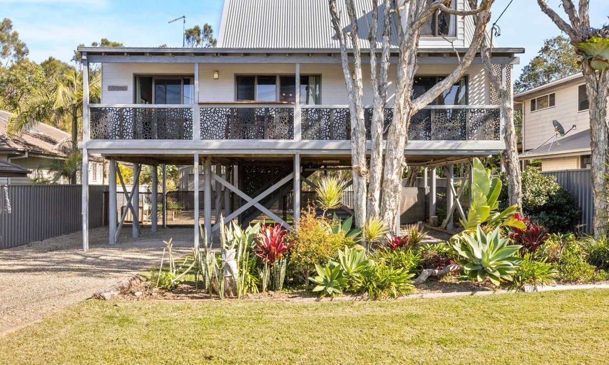 Corindi Beach House | A cozy home located in the coastal village Corindi Beach