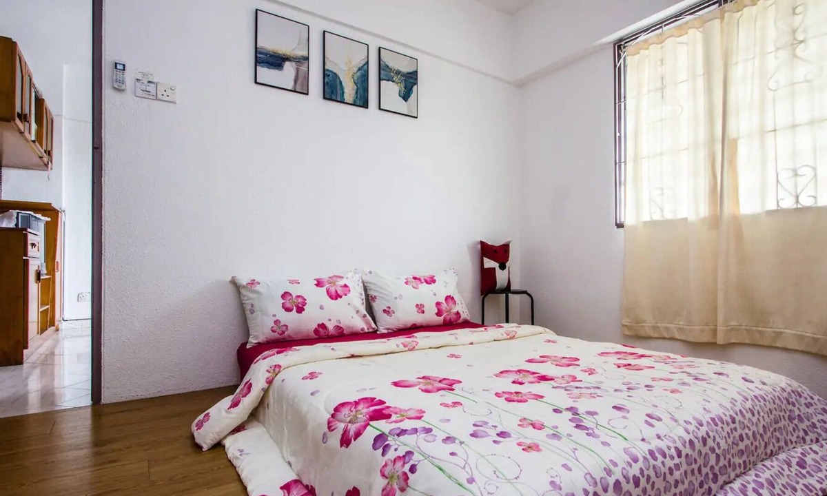 Downtown George Town Apartment | 'A'ffordable Homestay @ City Center