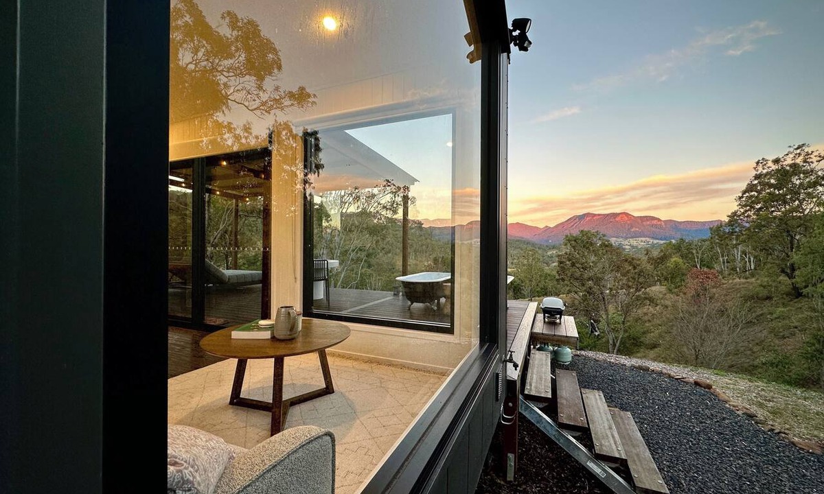Darlington Cabin | A tranquil getaway awaits. Luxurious cabin with breath-taking mountain views.