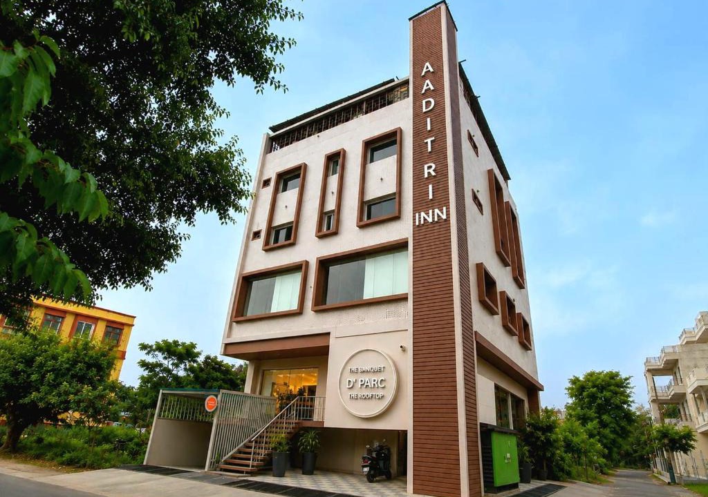 Gorakhpur Hotel | Aaditri Inn