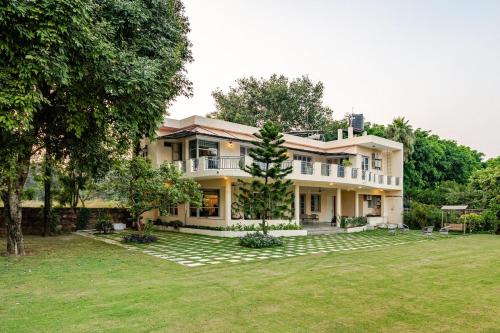 Taoru House | Aangan aur Bageecha