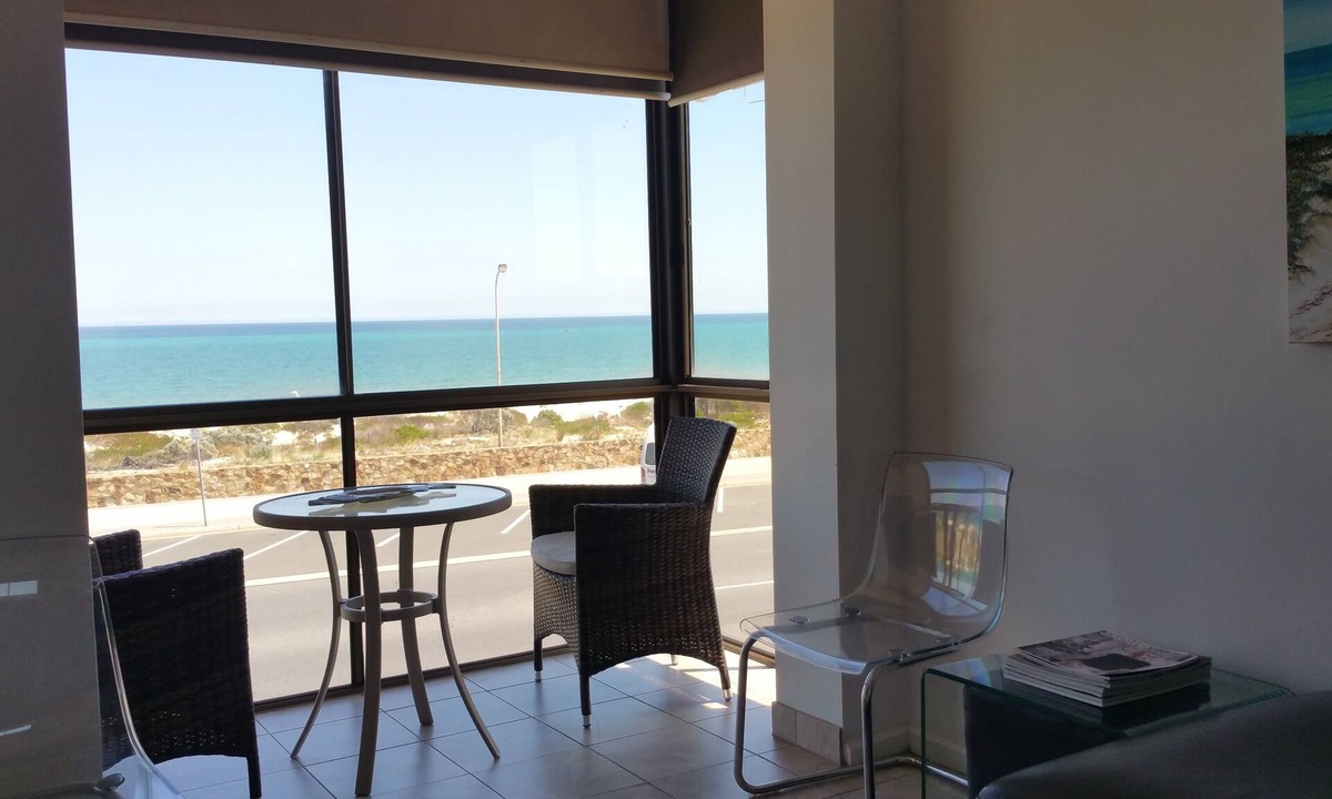 West Beach Apartment | Acushla Accommodation
