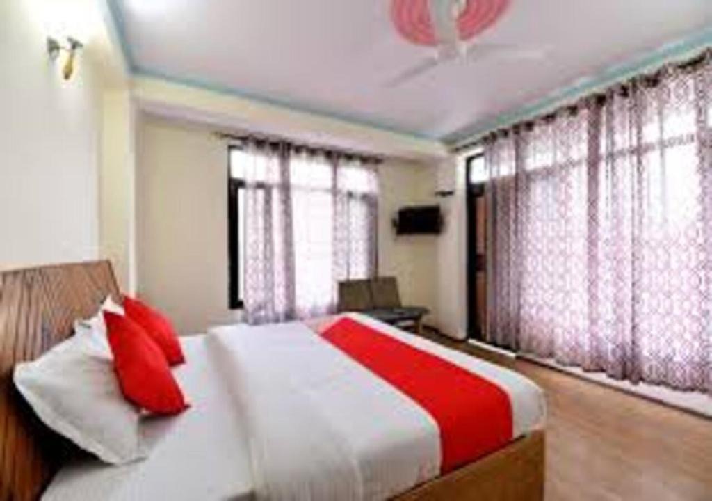 Simsa Village Hotel | ADB Rooms Hotel Kartik,Manali