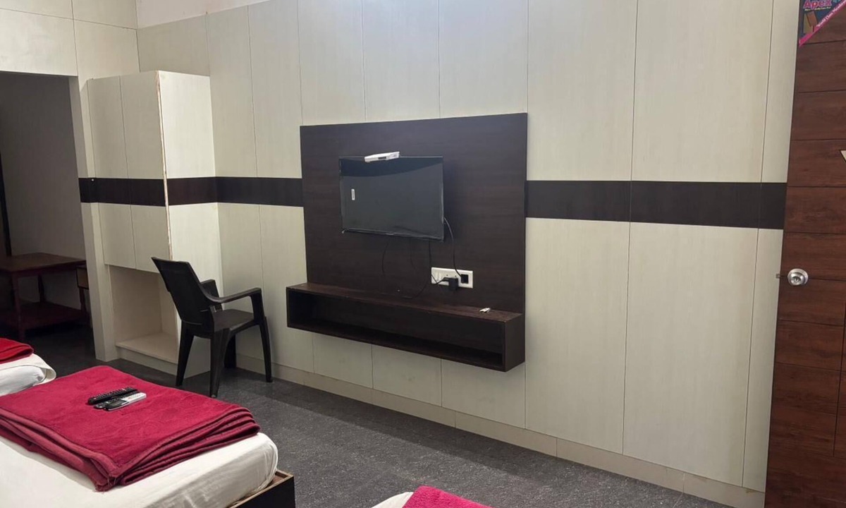 Krishnagiri Hotel | Aditya Inn