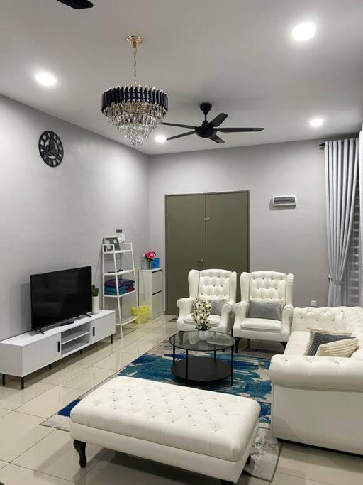 Chukai Villa | Afya Ayra Guest House