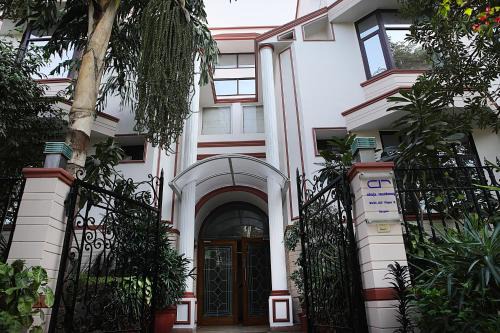 DLF City Hotel | Ahuja Residency DLF Phase 2