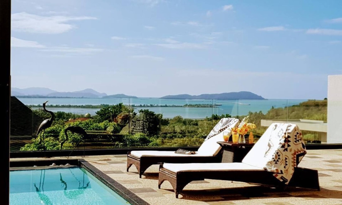 Padang Matsirat Villa | Aislinn Seaview Villa in Nature - Private Pool