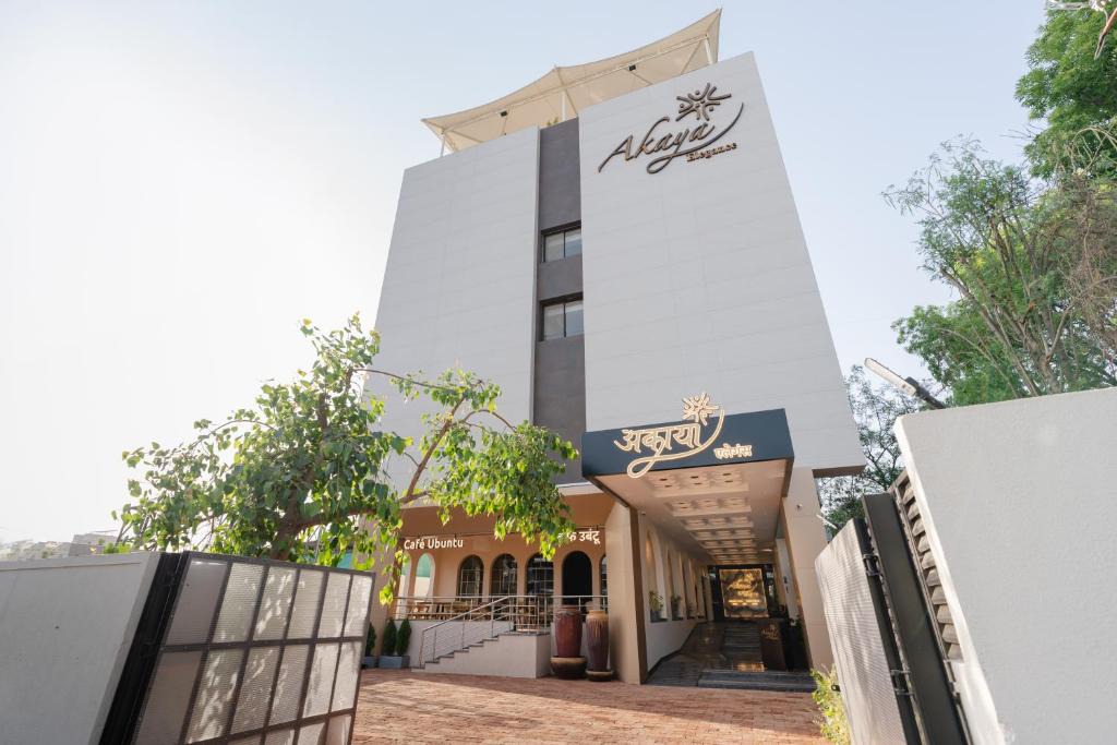Ahmednagar Hotel | Akaya Elegance