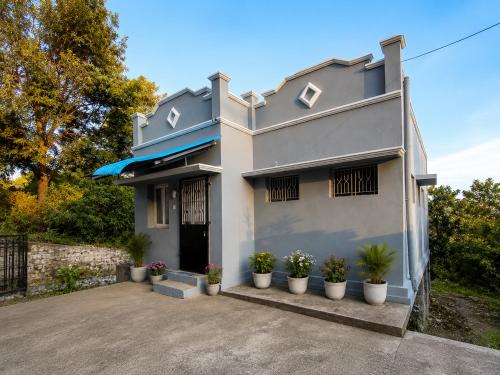 Yercaud Villa | AKS Cottage