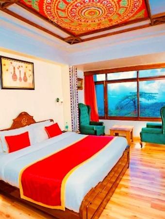 Knollswood Hotel | Alarks Inn