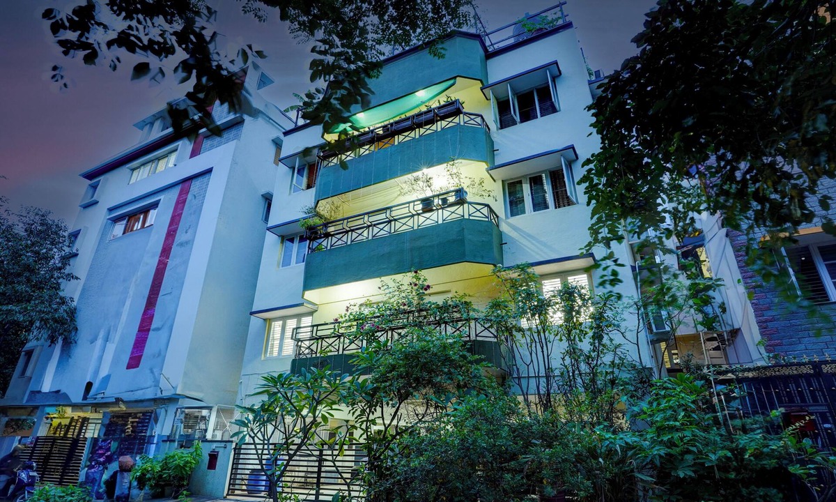 Vijaya Bank Layout Apartment | Alaya Stays Saffron Breeze Apartment