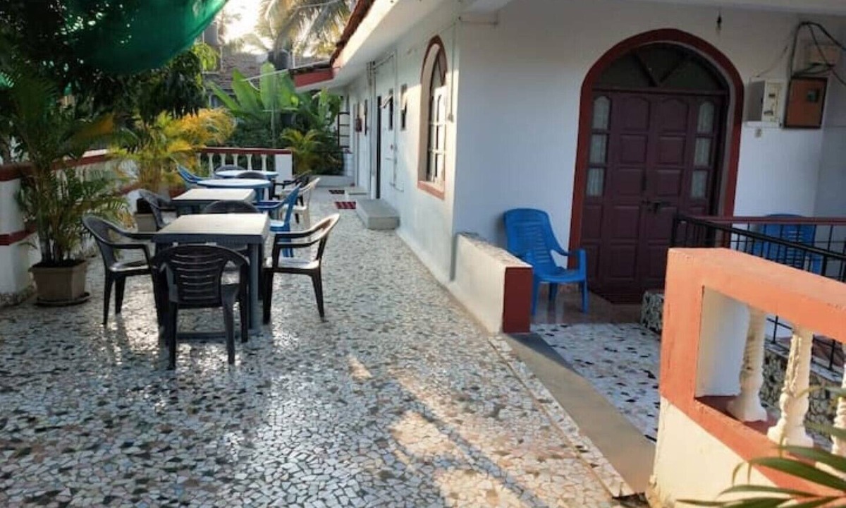 Candolim Hotel | Alexmarie Holiday Home (2)