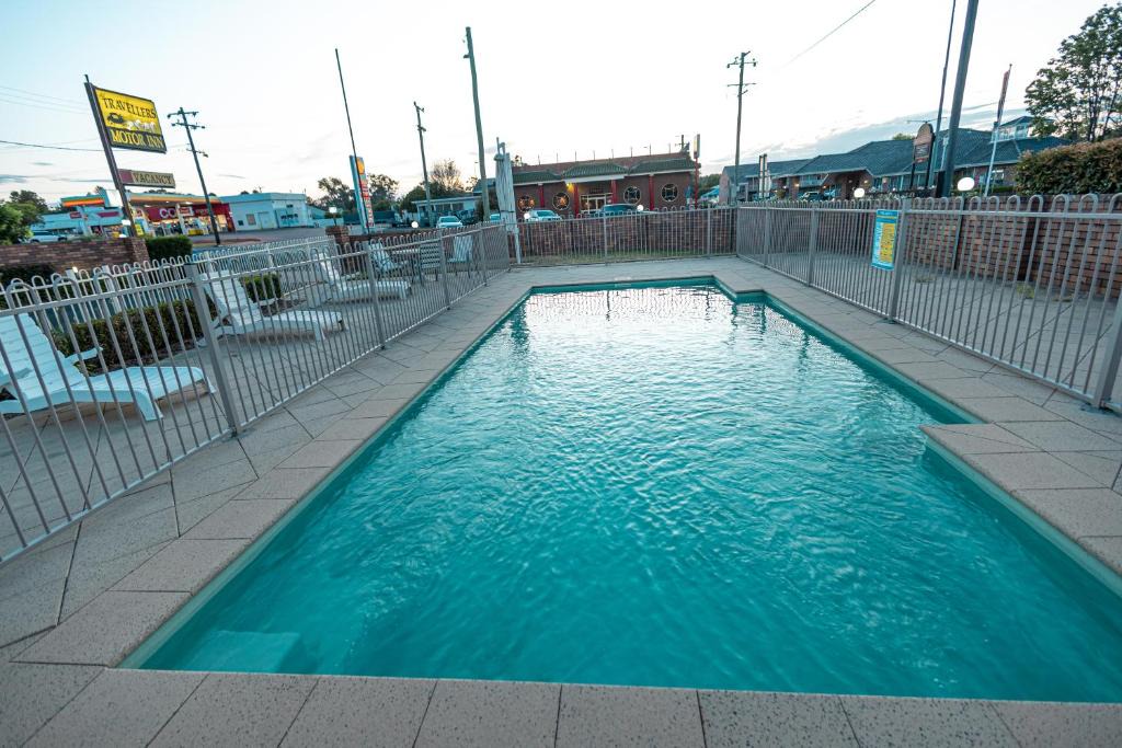 Coonabarabran Hotel | All Travellers Motor Inn