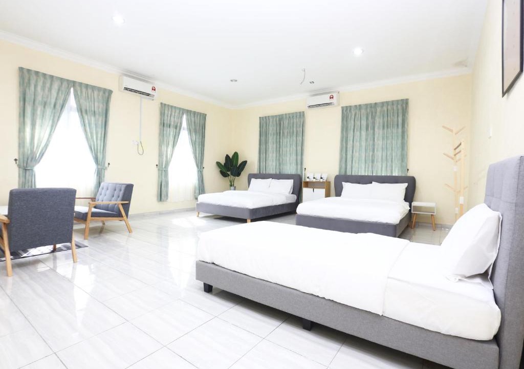 Kampong Raja House | Aloha Chalet
