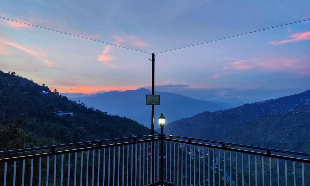 Kumharsain Hotel | Amar Homestay - Elevate Your Travel