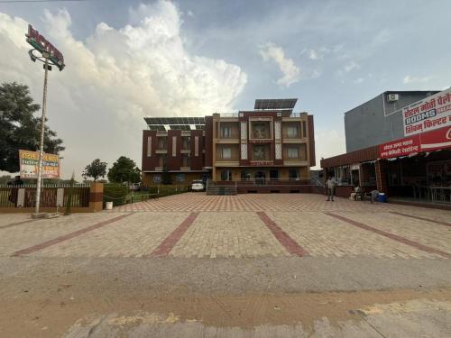 Shri Madhopur Hotel | Amar mahal hotel and restaurant