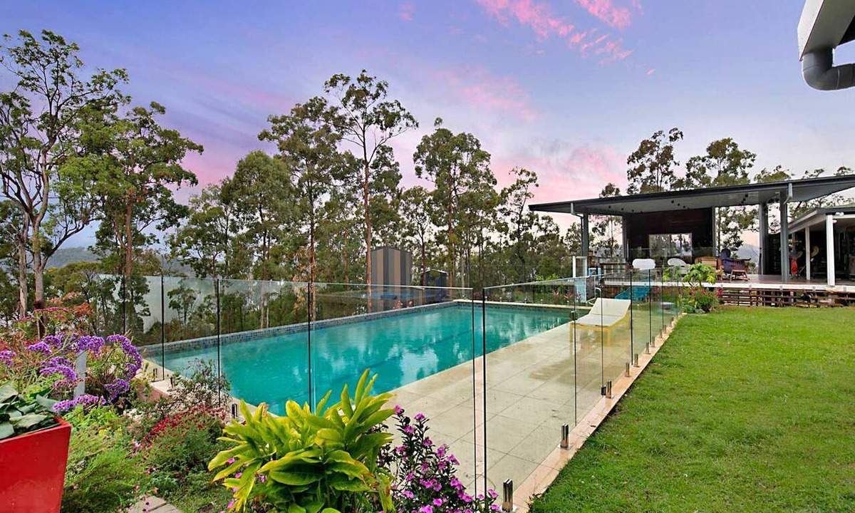 Austinville Cabin | Amazing Gold Coast Tree House Perfect for Glamping in Queensland
