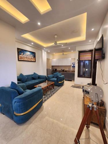 Chhatarpur Apartment | Amber 1