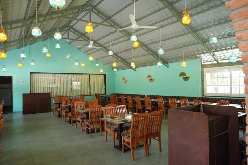 Sangamner Hotel | Amorae Resort