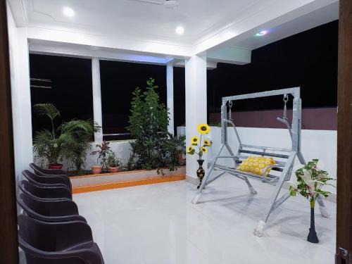 Deoghar Apartment | Anand Nivas Homestay 10 Mins from Mandir