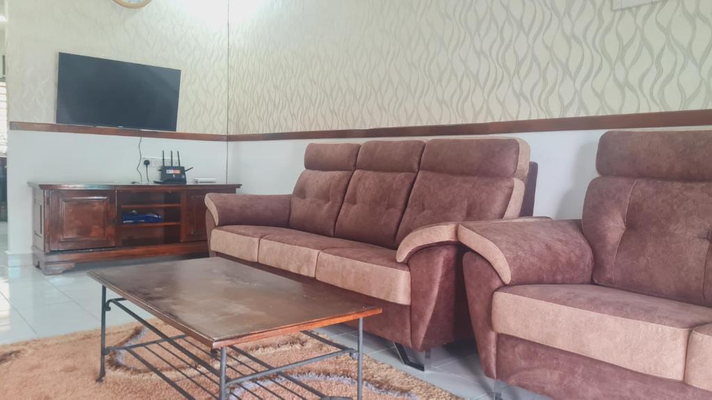 Banting House | Anjung KLIA House 31 With Neflix