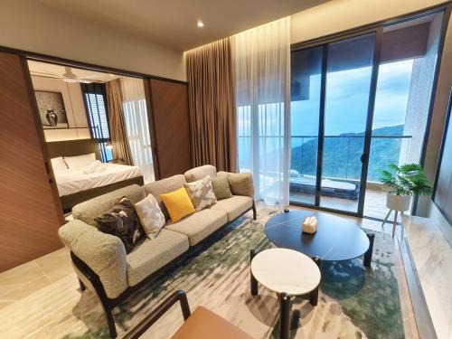 Genting Highlands Apartment | Antara Genting Jaccuzi with High Mountain View 3BR -8pax Pet Friendly FREE 2CP & Netflix Coway