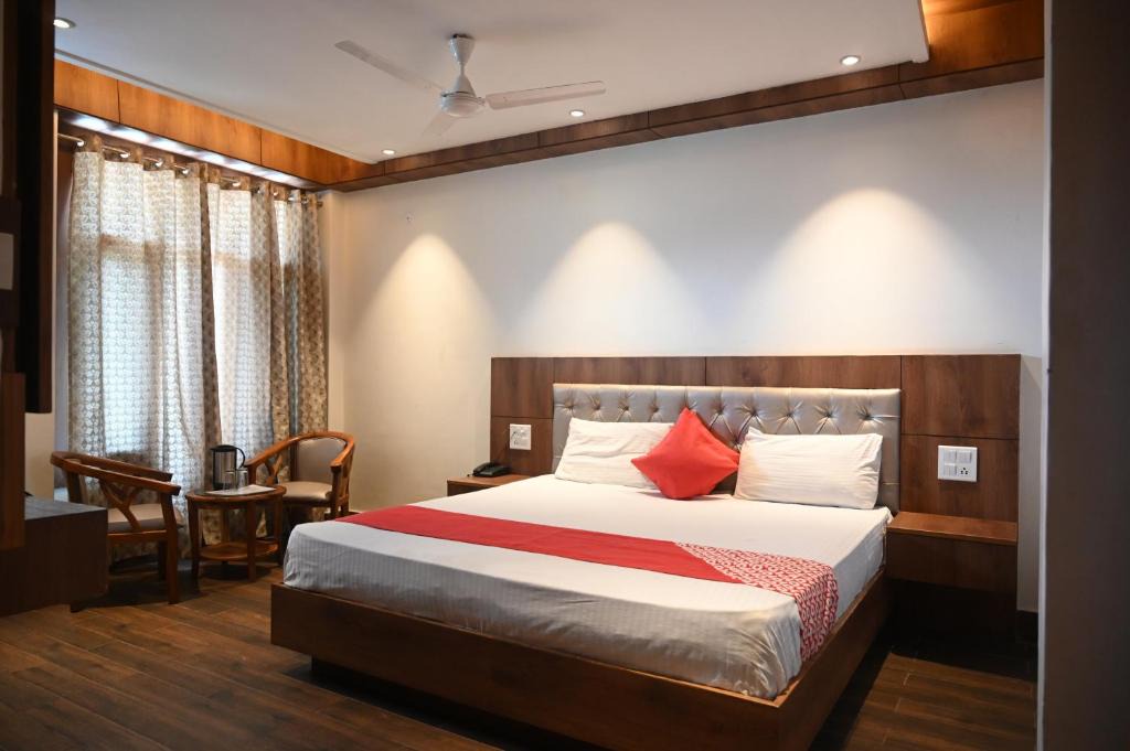 Manali Hotel | Apple Blossom