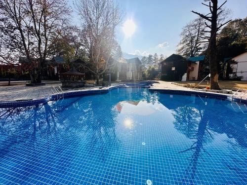 Mohal Resort | Apple Valley Resort